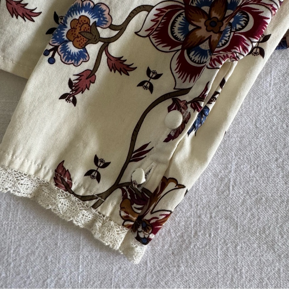 Elegant Floral Women's Blouse - Picture 8 of 12